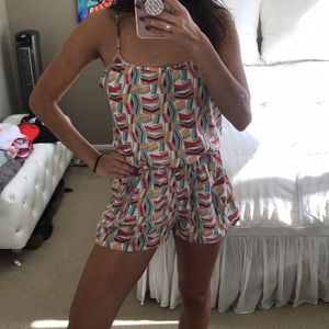 Cute and playful confetti romper, size 2-4